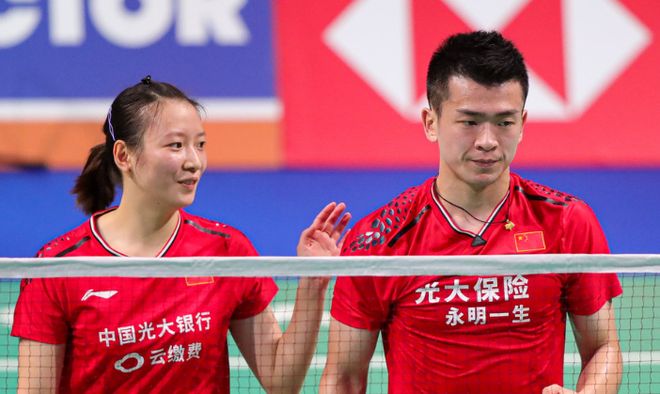 爱游戏官方-印尼队力克丹麦队，黄鸭组合点燃赛场