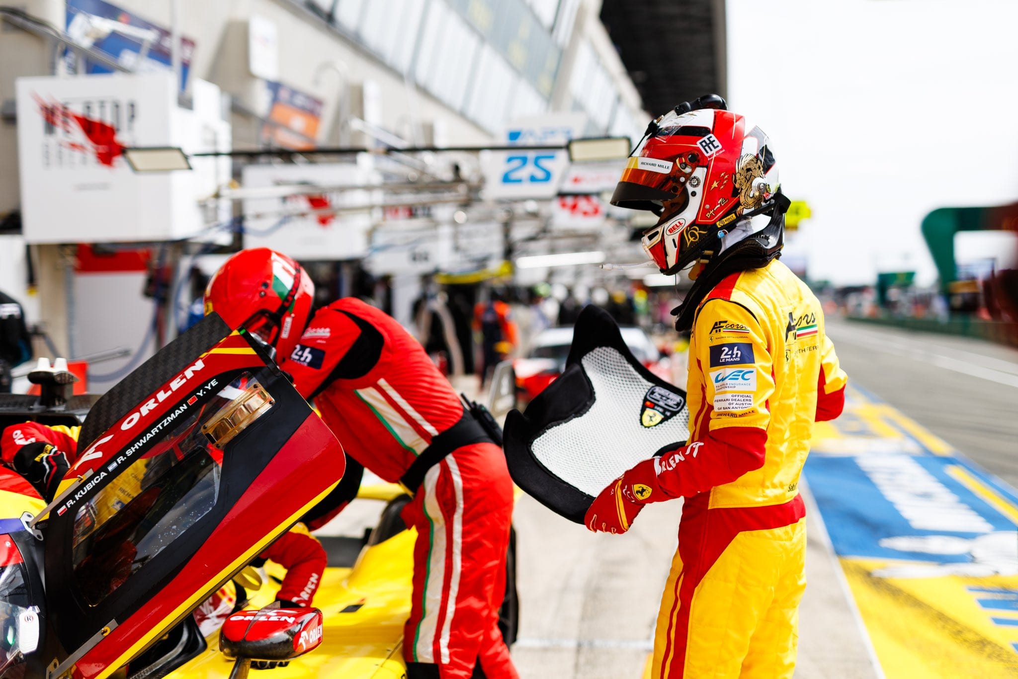 爱游戏官方入口-法拉利逆转红牛车队，阿隆索点燃赛场