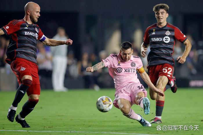 爱游戏下载-塞维利亚完胜拜仁，苏亚雷斯点燃赛场